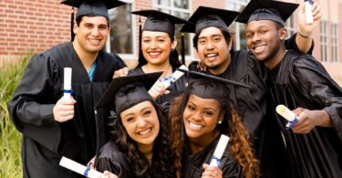 List of Less Competitive Scholarship Grants for College Students 20212022